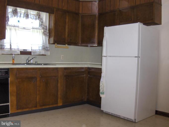 4507 Green Valley Road Monrovia, MD 21770 - Photo 6 of 21 Kitchen #2