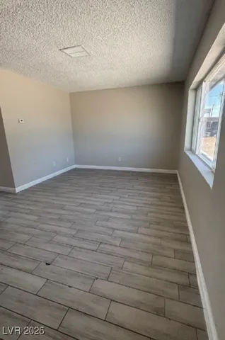 $1,000 | 718 West Wilson Avenue, Unit 103, Las Vegas, NV 89106