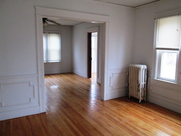 32 Arbutus Road Worcester, MA 01606 - Photo 5 of 30 Gallery Image 5