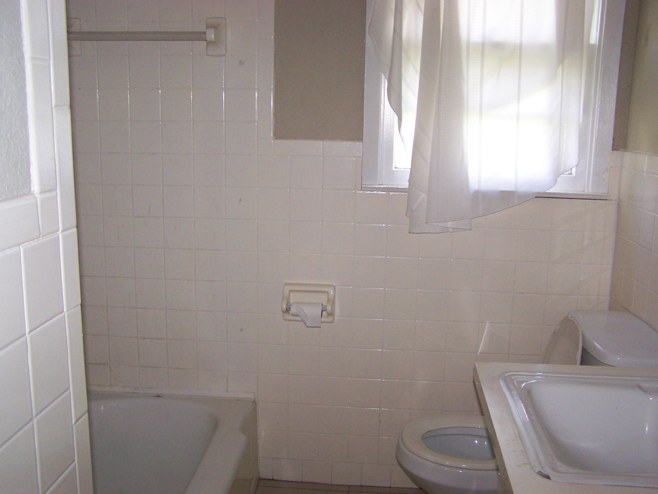 8112 Corryton Road Corryton, TN 37721 - Photo 11 of 19 Full bath