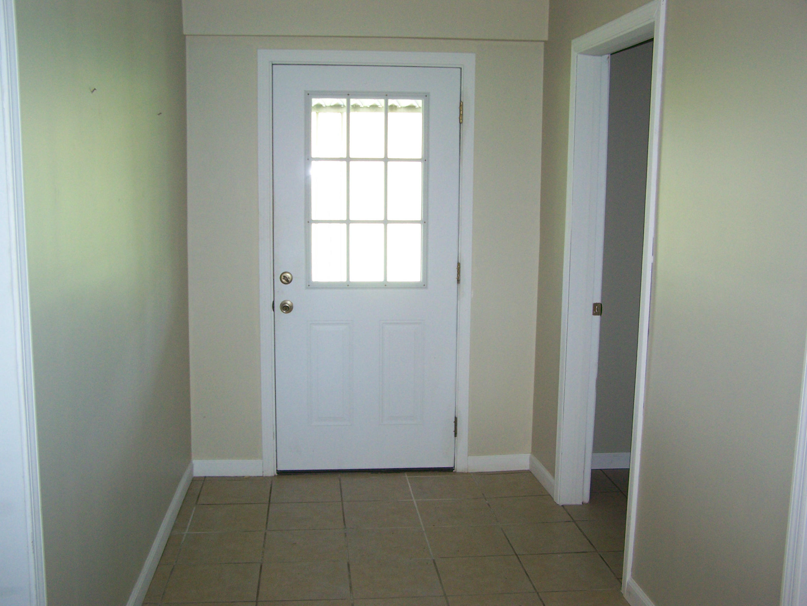 8112 Corryton Road Corryton, TN 37721 - Photo 13 of 19 Hallway beside master & laundry