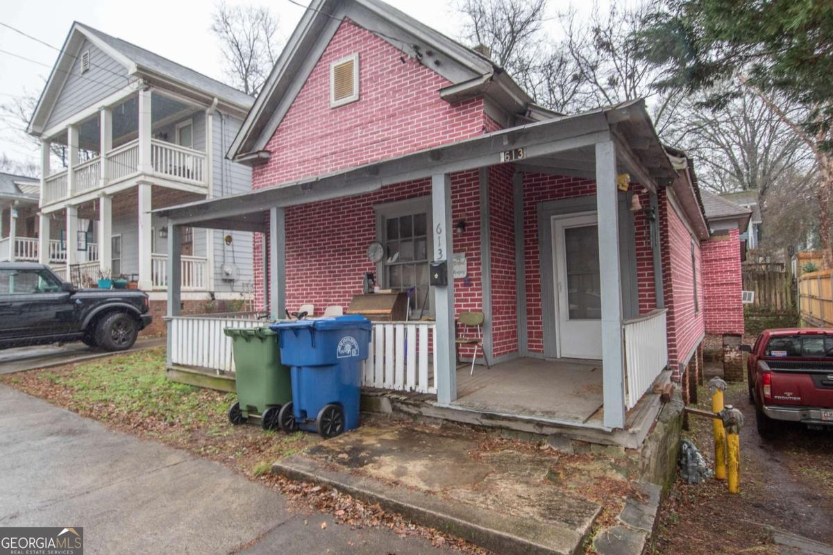 613 McDonald Street Southeast Atlanta, GA 30312 - Photo 2 of 23