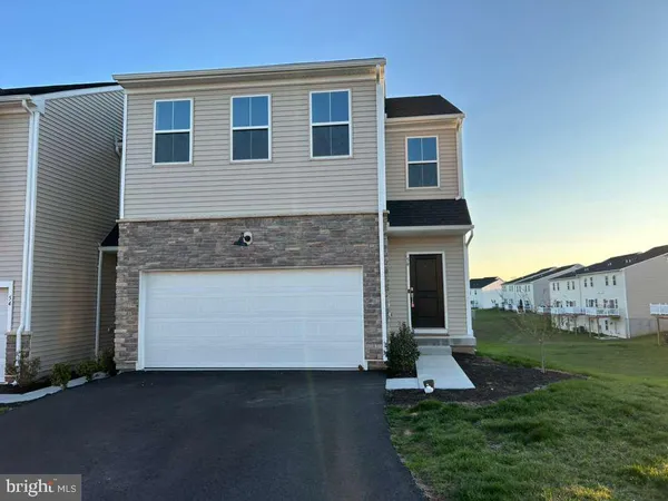 $584,999 | 56 Painters Way, Pottstown, PA 19465