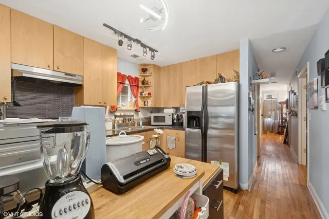 $230,000 | 3537 West Carroll Avenue, Unit 3, Chicago, IL 60624