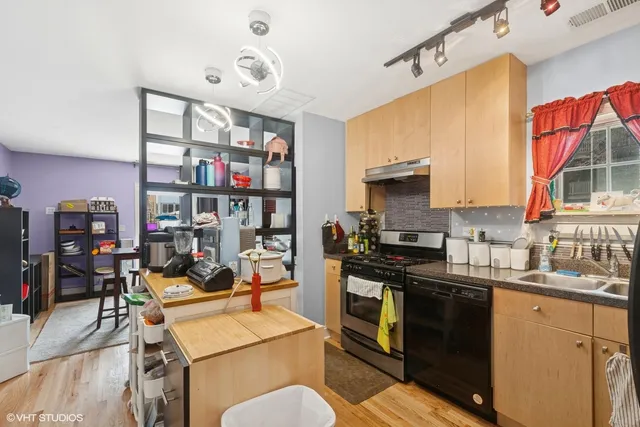 $230,000 | 3537 West Carroll Avenue, Unit 3, Chicago, IL 60624