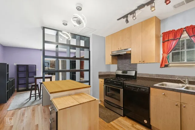 $230,000 | 3537 West Carroll Avenue, Unit 3, Chicago, IL 60624