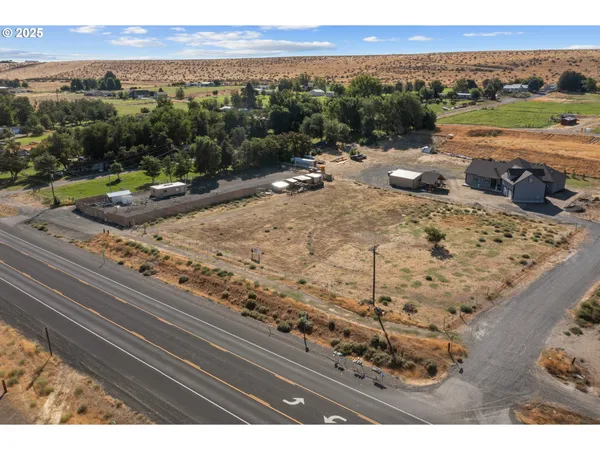 $125,000 | 81925 Fox Lane, Umatilla, OR 97882