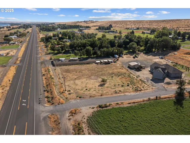 $134,900 | 81925 Fox Lane, Umatilla, OR 97882