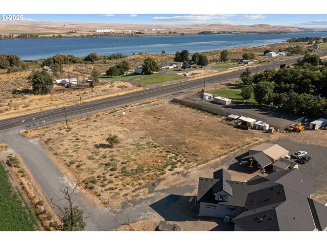 $134,900 | 81925 Fox Lane, Umatilla, OR 97882