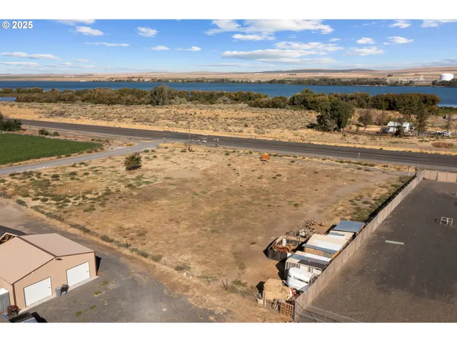 $134,900 | 81925 Fox Lane, Umatilla, OR 97882