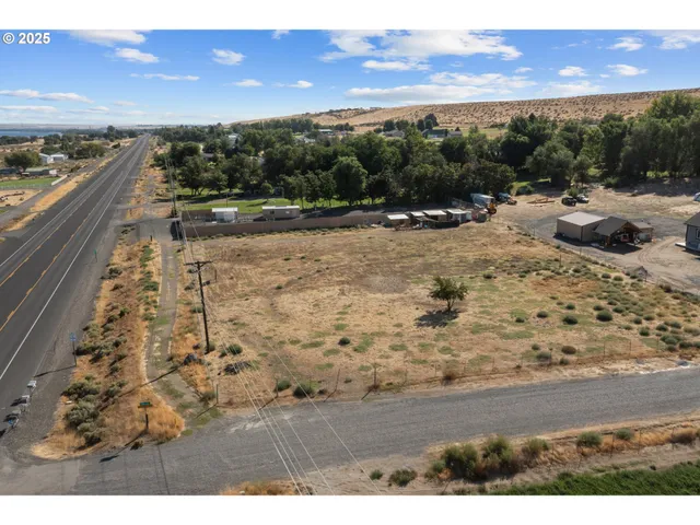 $134,900 | 81925 Fox Lane, Umatilla, OR 97882