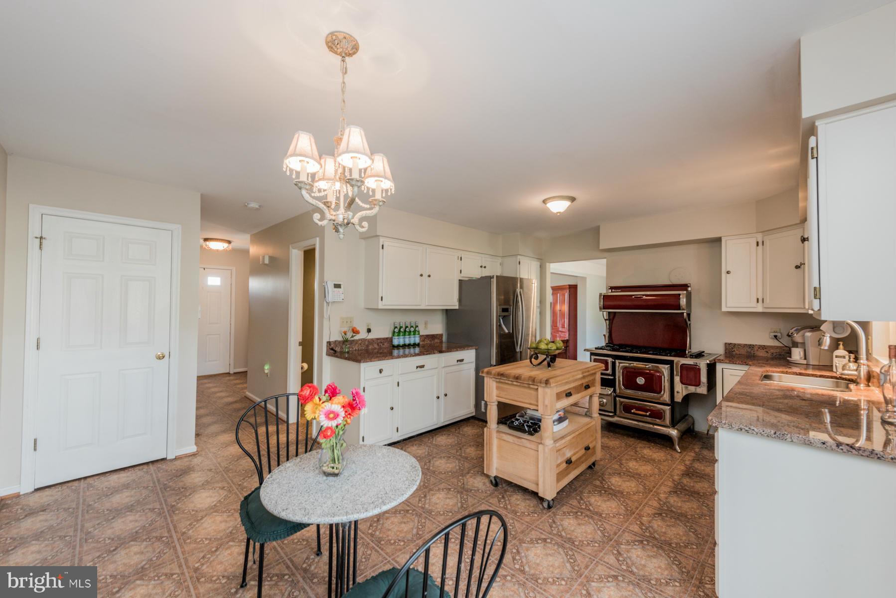 2694 Leslie Road Mount Airy, MD 21771 - Photo 10 of 30 Kitchen