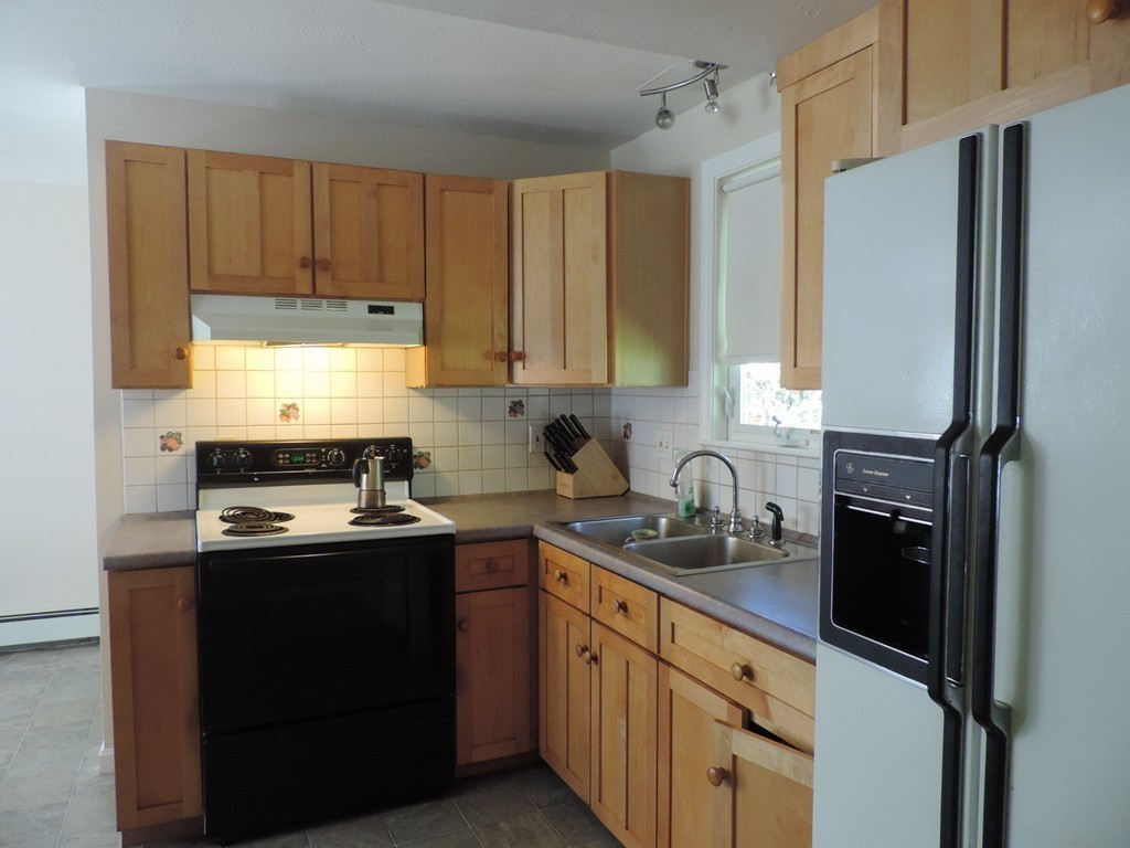 13 Elma Road North Reading, MA 01864 - Photo 4 of 21 Gallery Image 4