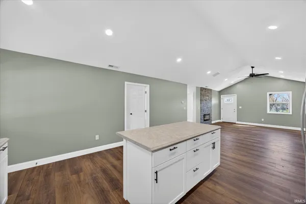 $359,000 | 14644 West County Road, Linton, IN 47441