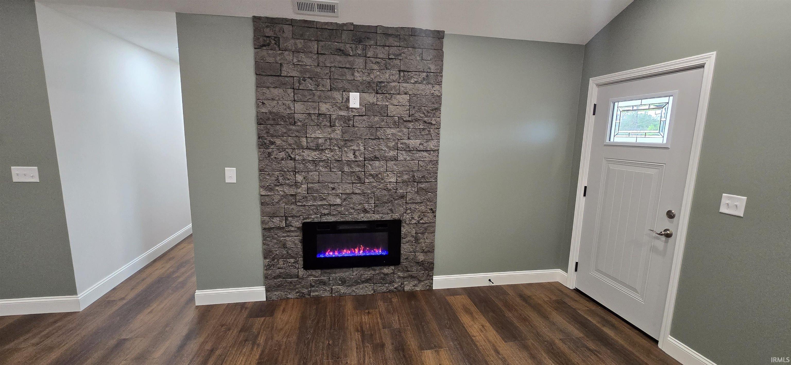 14644 West County Road Linton, IN 47441 - Photo 4 of 35