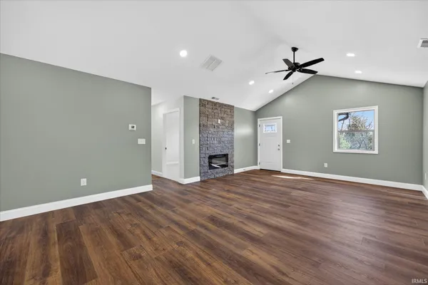$359,000 | 14644 West County Road, Linton, IN 47441