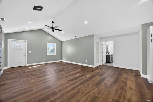 $359,000 | 14644 West County Road, Linton, IN 47441