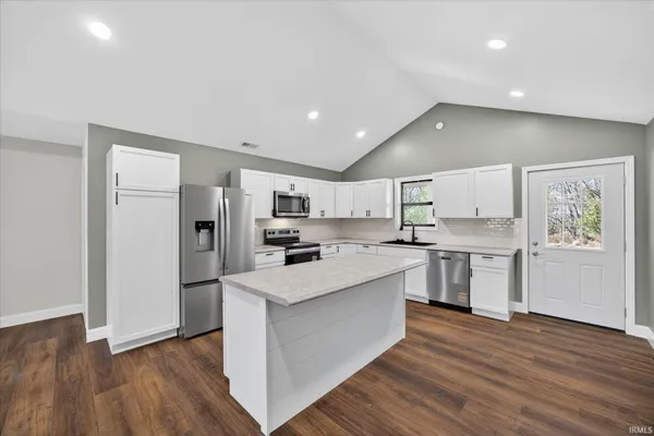 $359,000 | 14644 West County Road, Linton, IN 47441