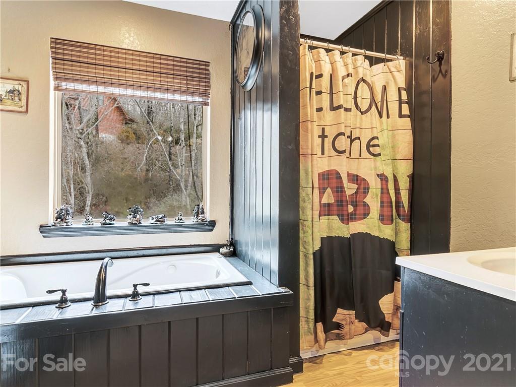 859 Pine Tree Road, Unit 35 Spruce Pine, NC 28777 - Photo 25 of 37 Gallery Image 25