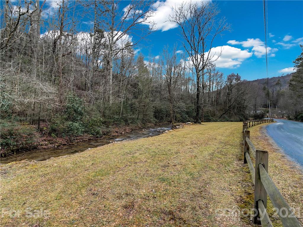 859 Pine Tree Road, Unit 35 Spruce Pine, NC 28777 - Photo 36 of 37 Gallery Image 36