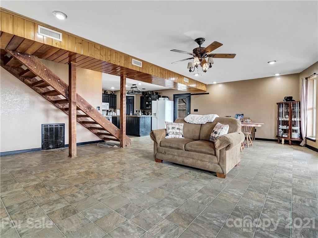 859 Pine Tree Road, Unit 35 Spruce Pine, NC 28777 - Photo 10 of 37 Gallery Image 10