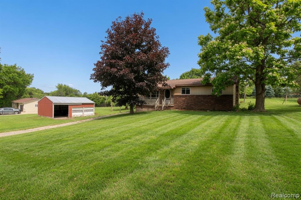 8040 Smith Road Gaines, MI 48436 - Photo 8 of 30