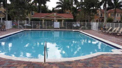123 Midleton Way Jupiter, FL 33458 - Photo 36 of 66 123midleton pool