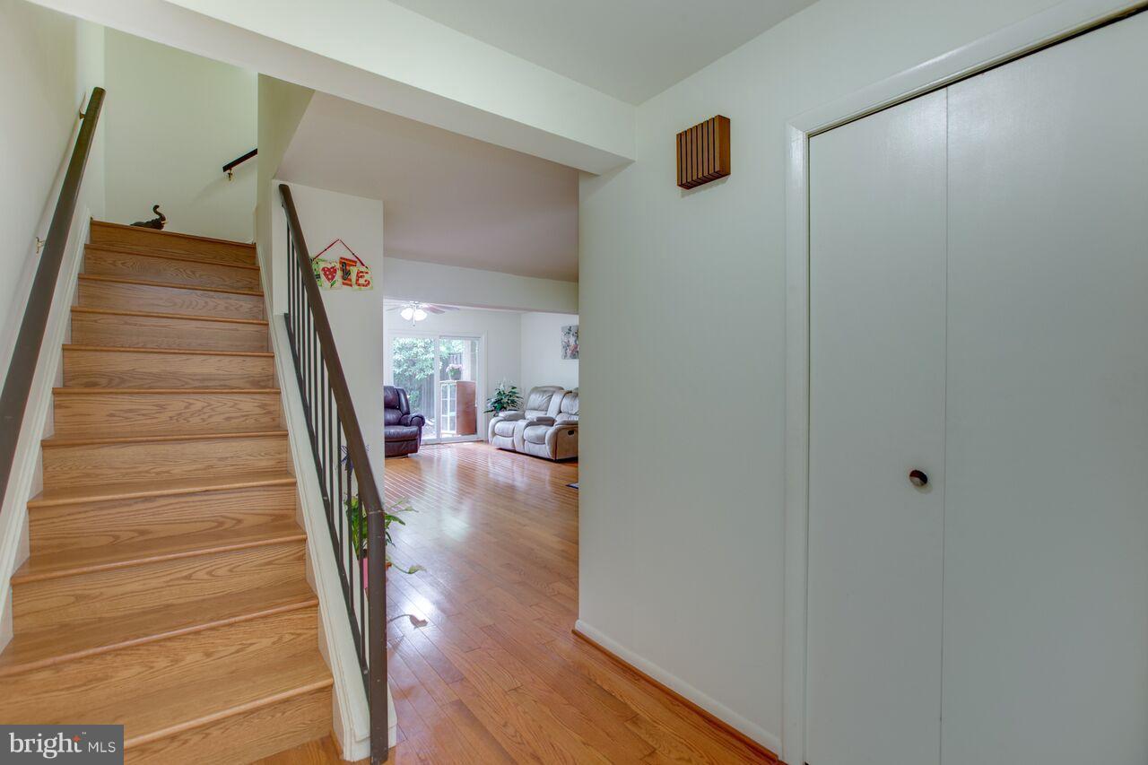1660 Valencia Way Reston, VA 20190 - Photo 5 of 26 Interior (General)