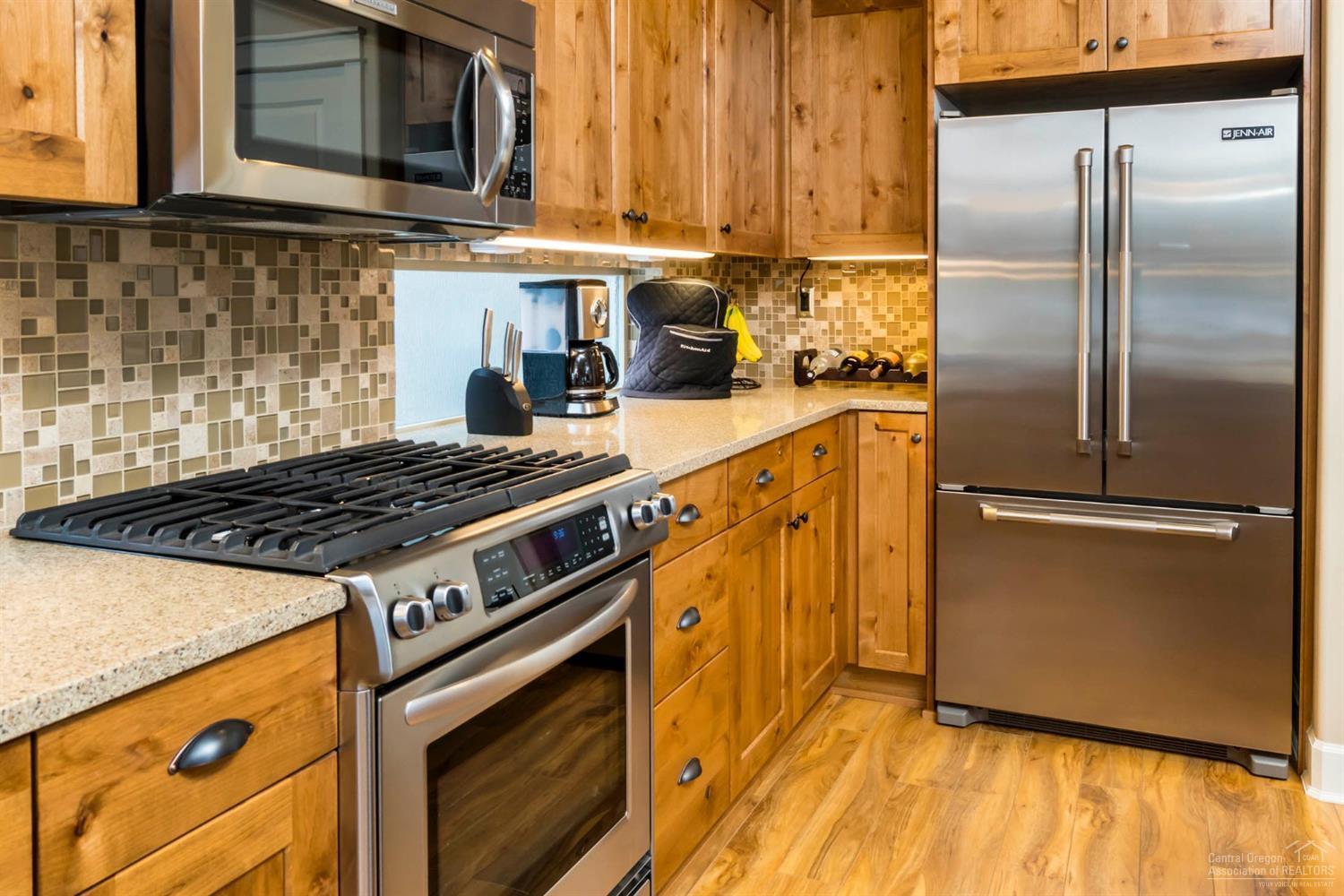 60236 Addie Triplett Loop Bend, OR 97702 - Photo 8 of 22 Additional Photo