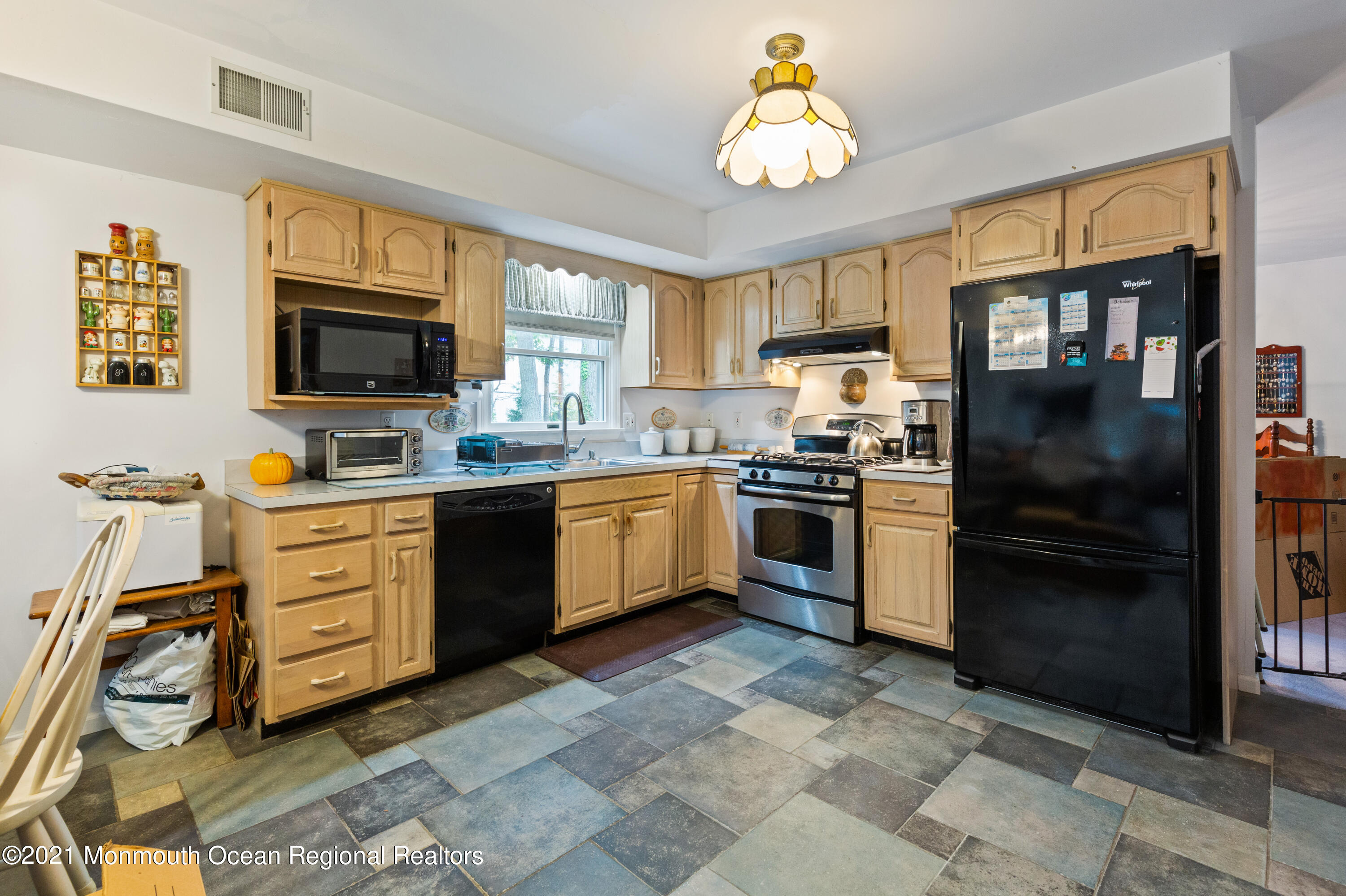 219 Pello Road Brick, NJ 08724 - Photo 6 of 19 Kitchen
