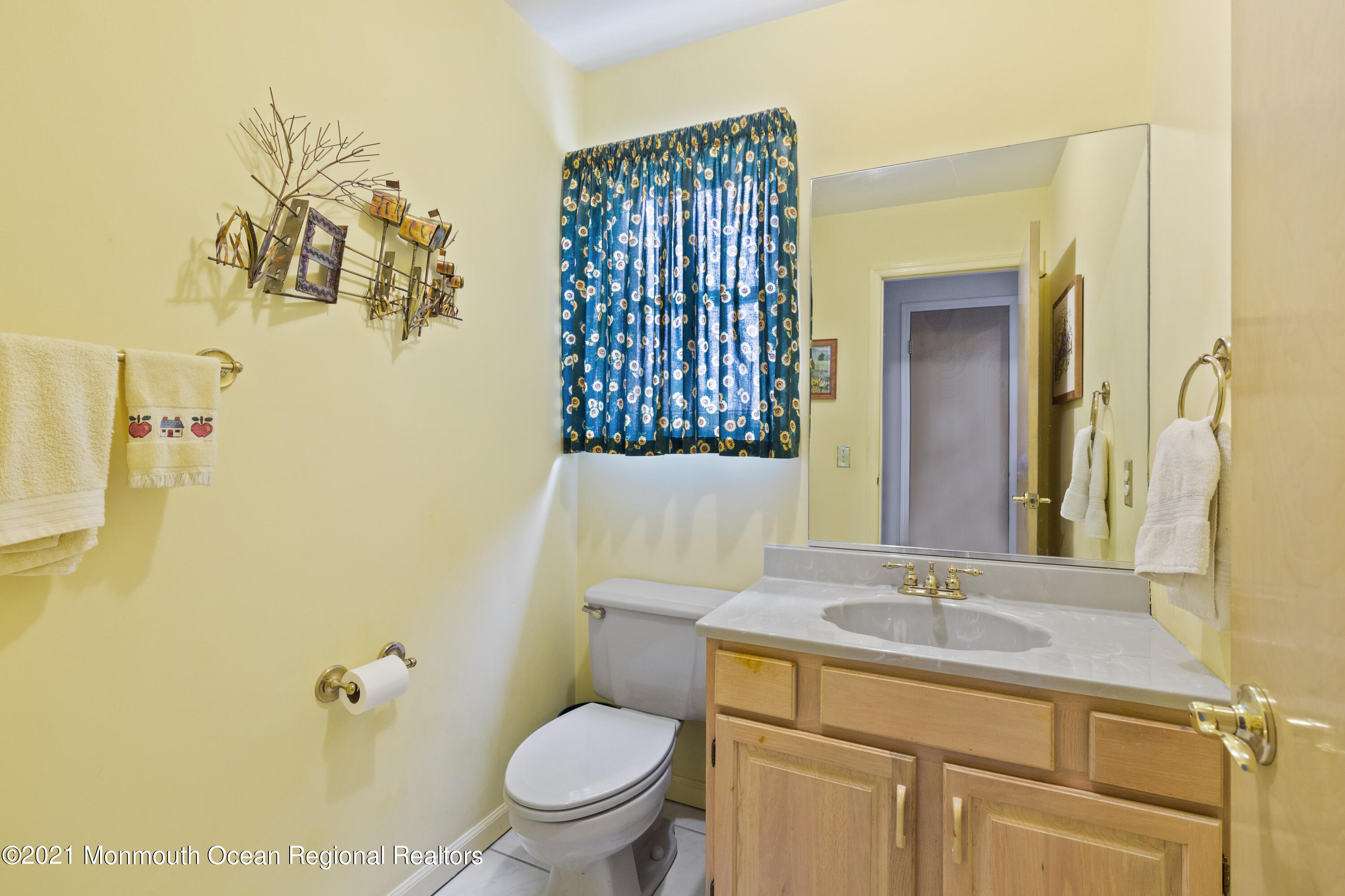 219 Pello Road Brick, NJ 08724 - Photo 10 of 19 Powder Room