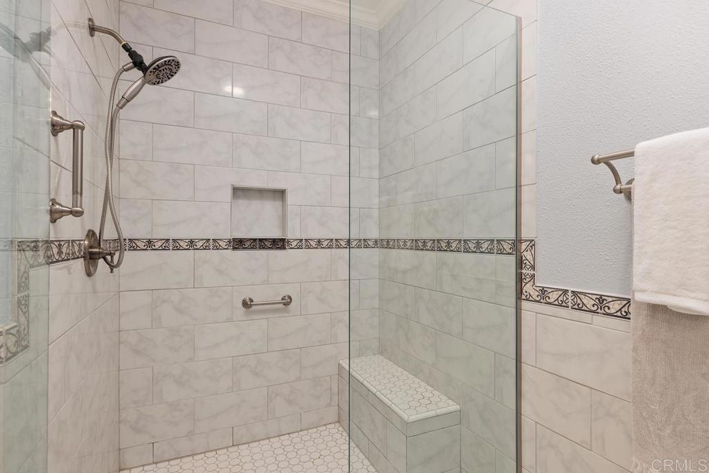 212 Acropolis Way Vista, CA 92084 - Photo 23 of 36