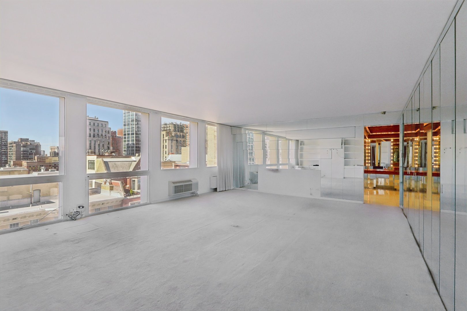 1240 North Lake Shore Drive, Unit 14A Chicago, IL 60610 - Photo 18 of 43 a view of an empty room with a window