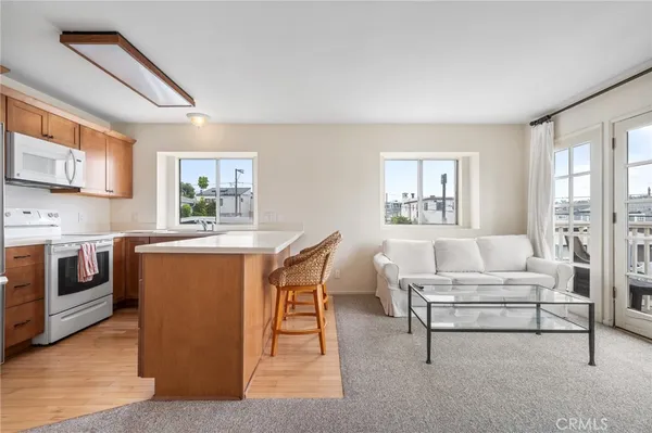 $3,800 | 358 28th Street, Hermosa Beach, CA 90254