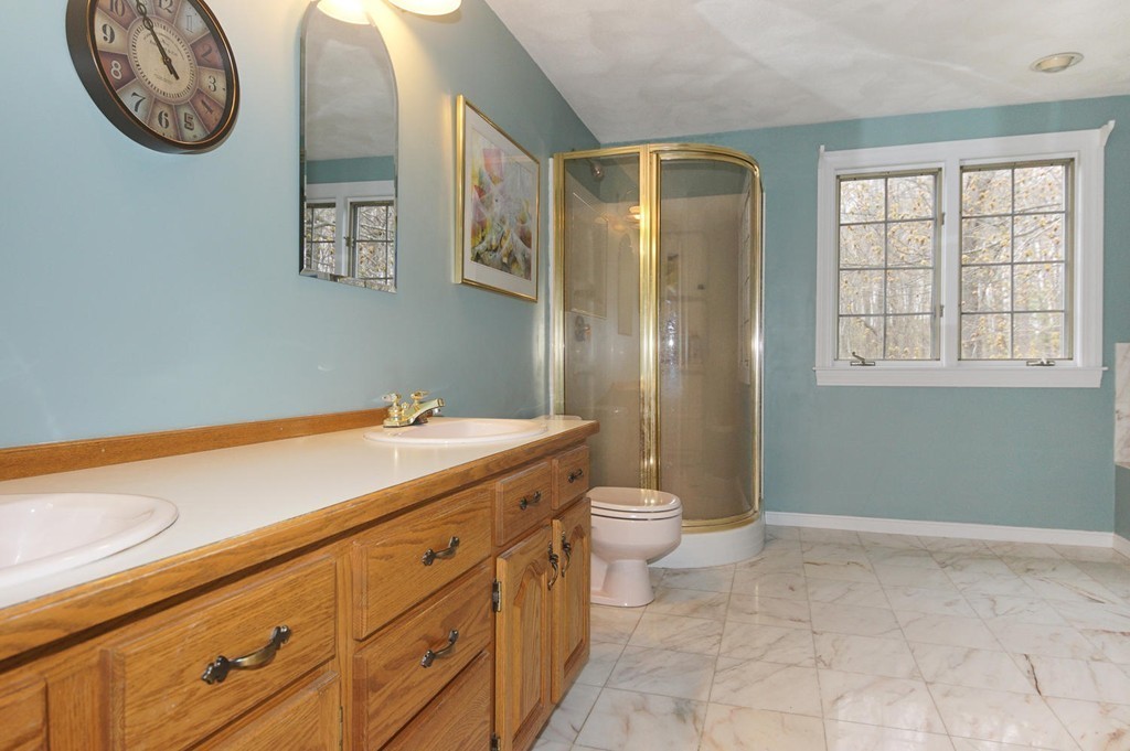 172 Hilltop Road Lancaster, MA 01523 - Photo 17 of 26 Gallery Image 17
