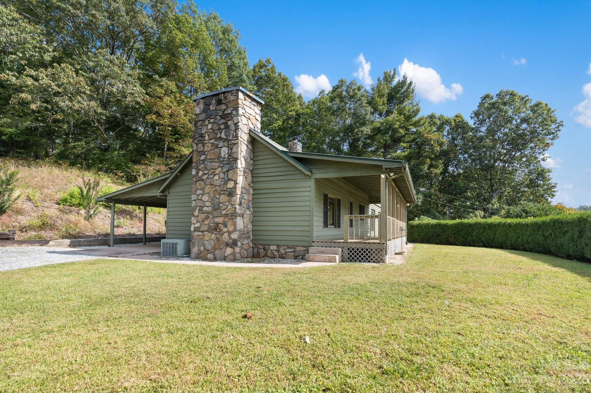 1235 Rabbit Skin Road Waynesville, NC 28785 - Photo 3 of 38 Gallery Image 3