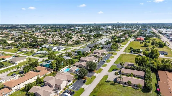 $1,300 | 1126 Southeast 8th Street, Unit 102, Cape Coral, FL 33990