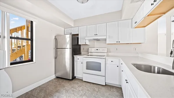 $1,300 | 1126 Southeast 8th Street, Unit 102, Cape Coral, FL 33990