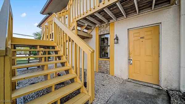 $1,300 | 1126 Southeast 8th Street, Unit 102, Cape Coral, FL 33990