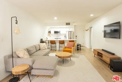 $2,850 | 740 North Kings Road, Unit 122, West Hollywood, CA 90069