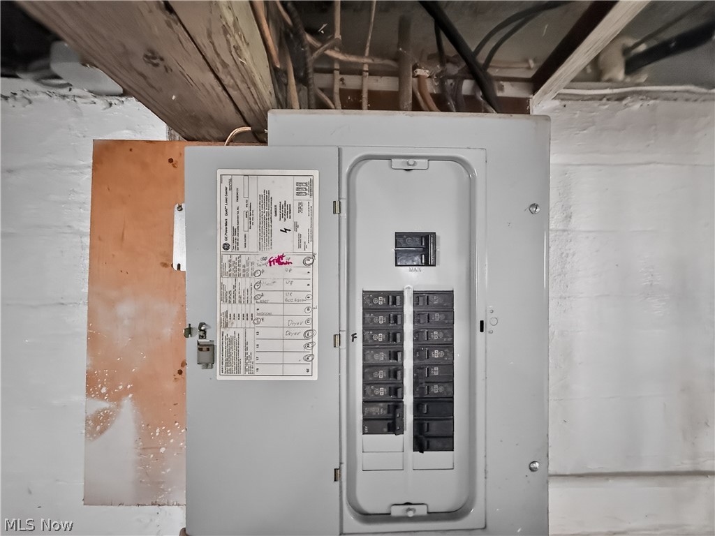788 London Road Cleveland, OH 44110 - Photo 7 of 10 Gallery Image 7