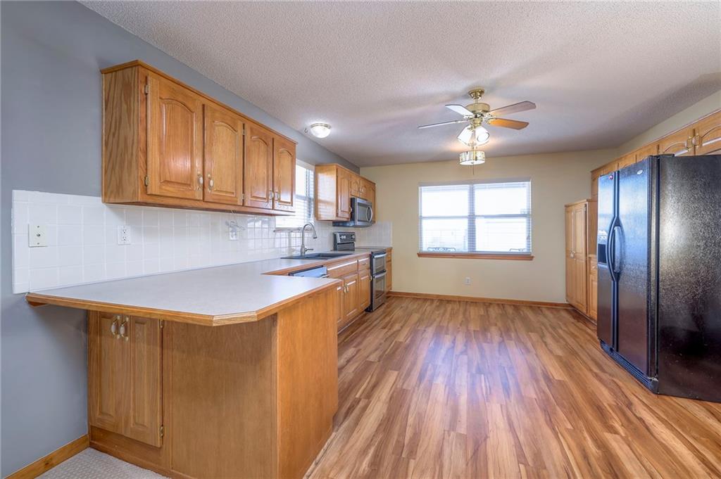 528 Saturn Drive Raymore, MO 64083 - Photo 11 of 38