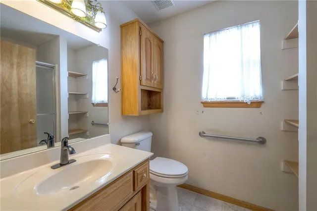 $290,000 | 528 Saturn Drive, Raymore, MO 64083