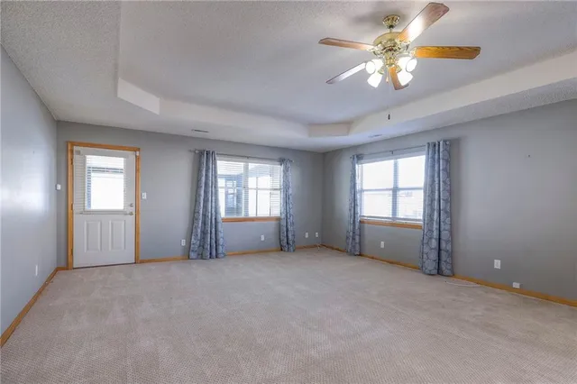 $290,000 | 528 Saturn Drive, Raymore, MO 64083