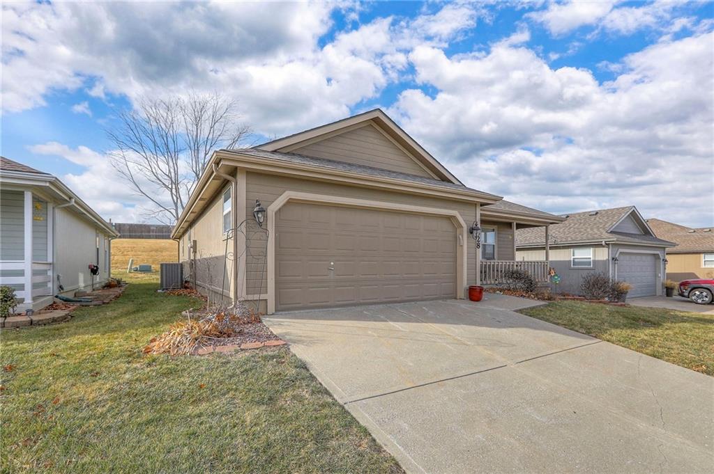 528 Saturn Drive Raymore, MO 64083 - Photo 8 of 38