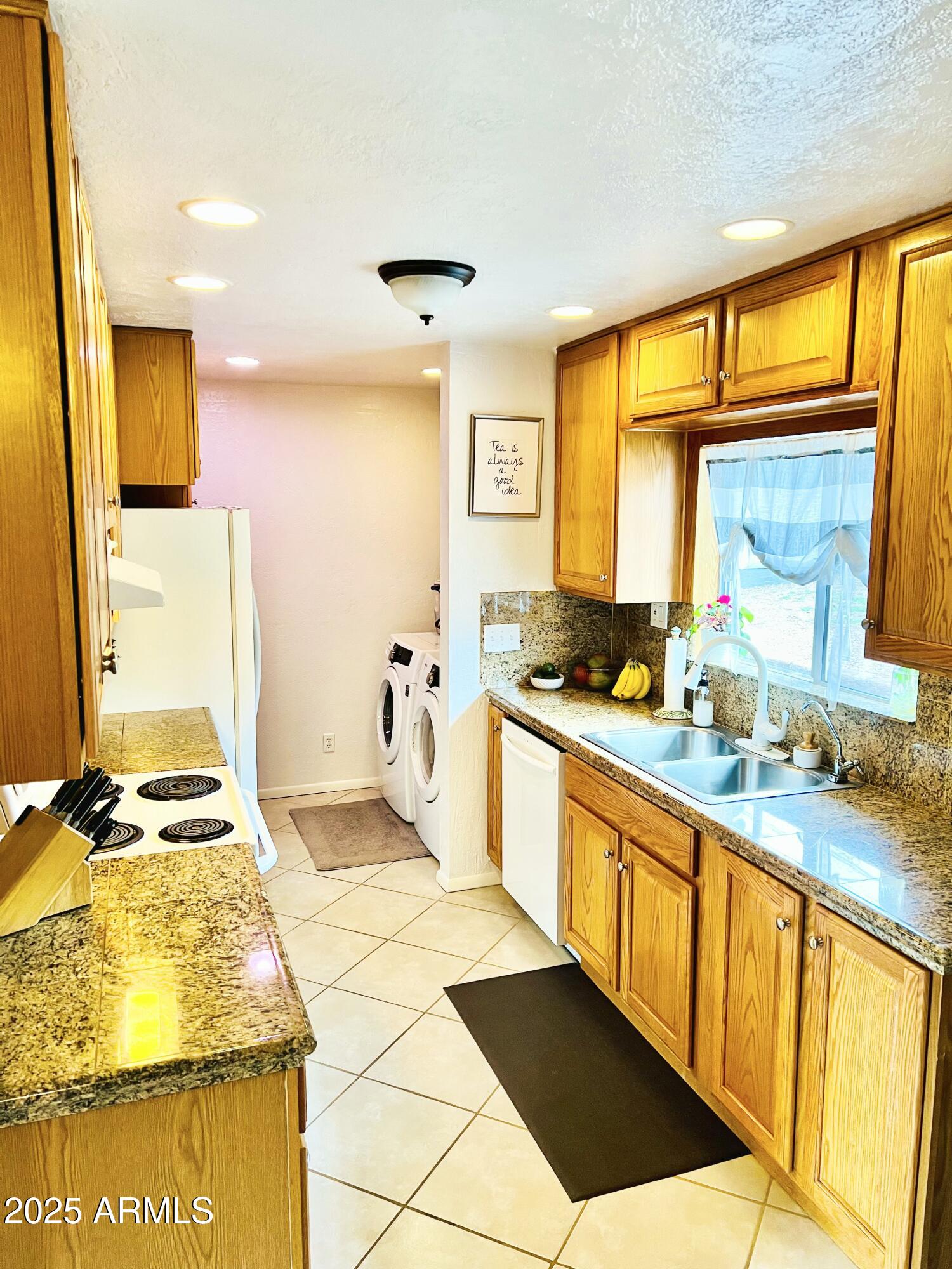 330 West Roundup Road Payson, AZ 85541 - Photo 3 of 31 Kitchen