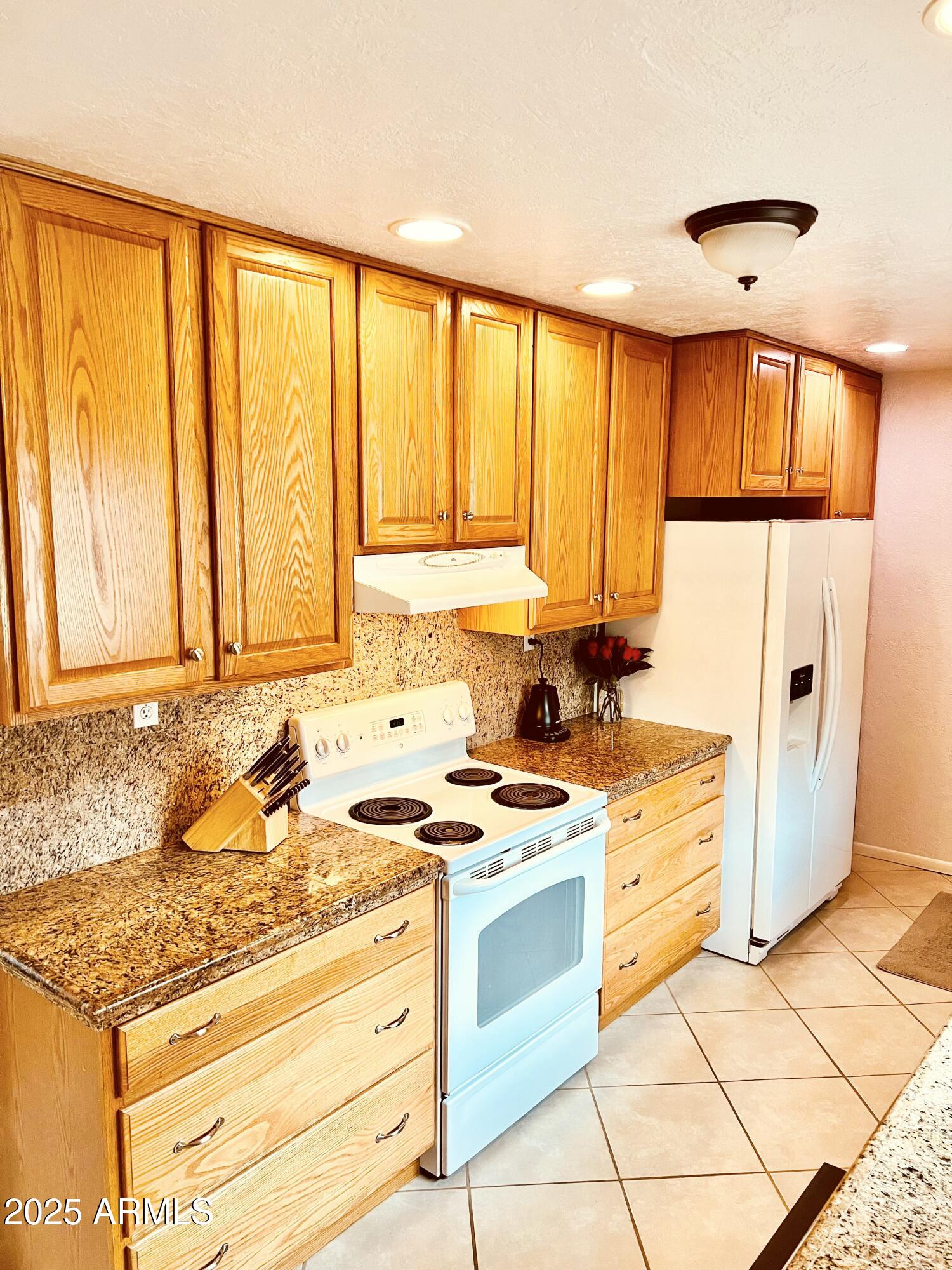 330 West Roundup Road Payson, AZ 85541 - Photo 4 of 31 Kitchen 2