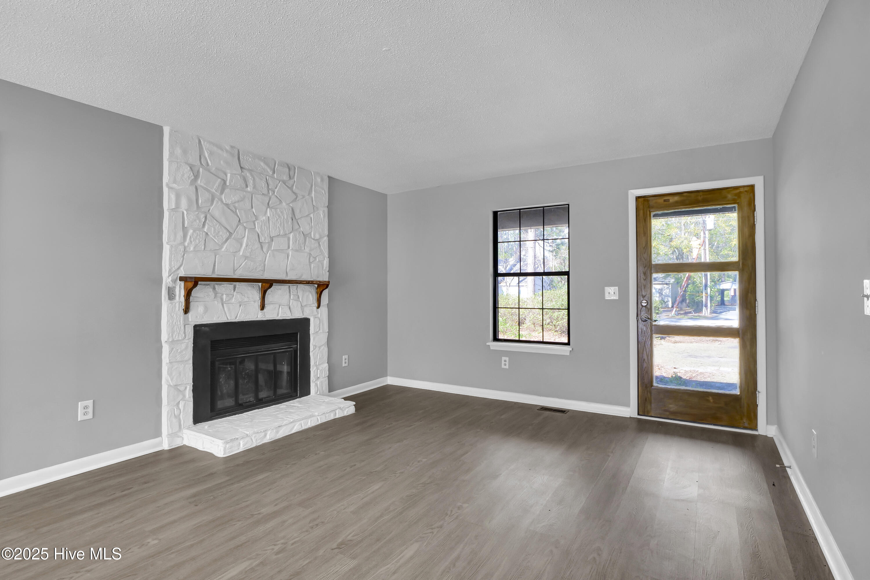 139 Charter Drive Wilmington, NC 28403 - Photo 1 of 22 P1200167