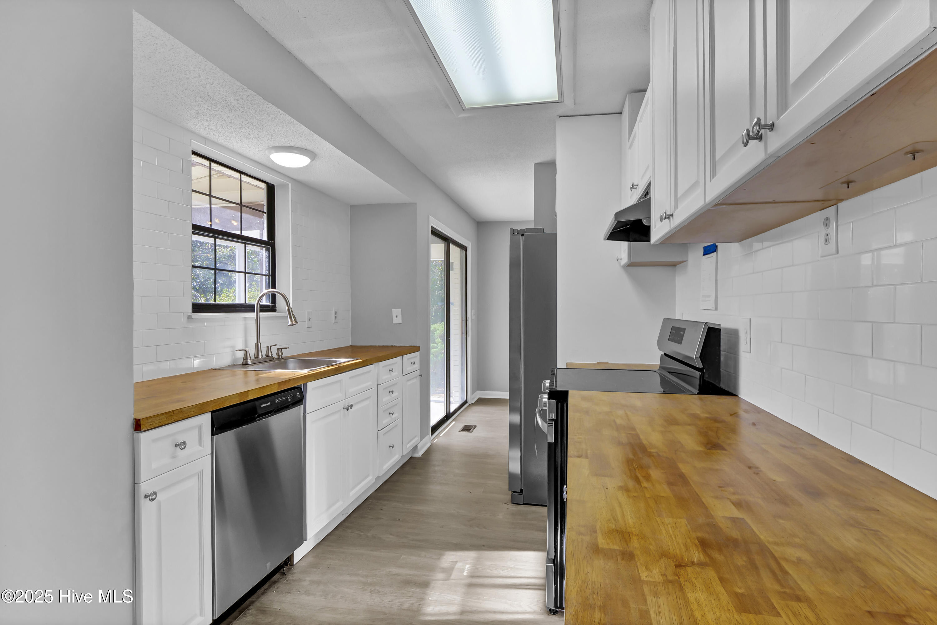 139 Charter Drive Wilmington, NC 28403 - Photo 6 of 22 P1200242