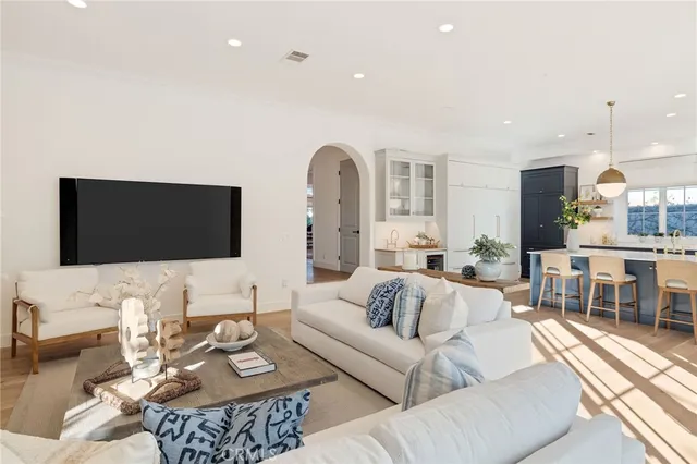 $5,300,000 | 1450 6th Street, Manhattan Beach, CA 90266